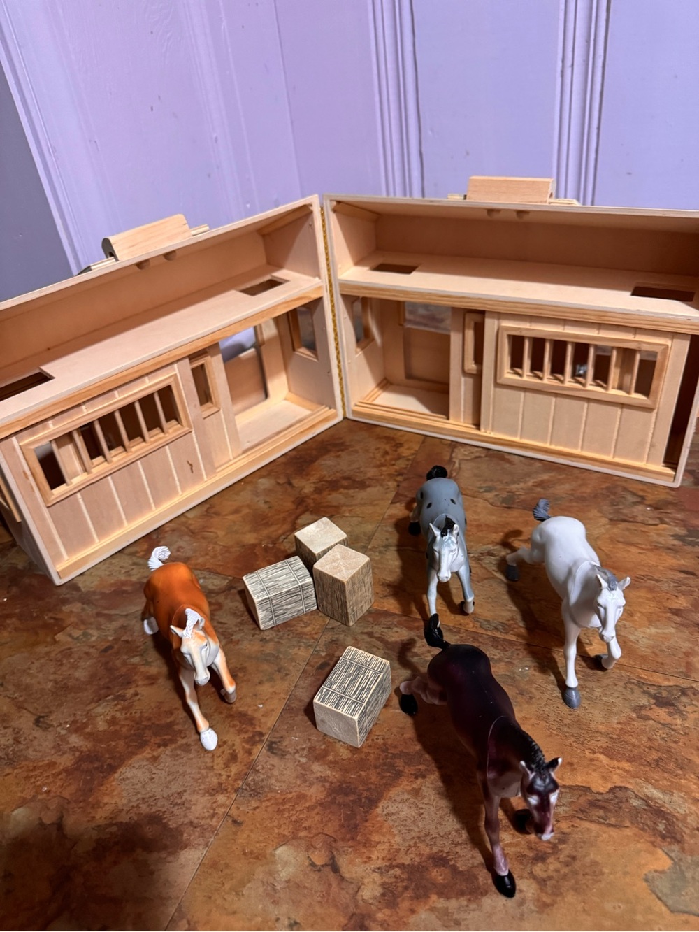 Wooden Foldable Stable Playset with 4 Horse Figures - Natural